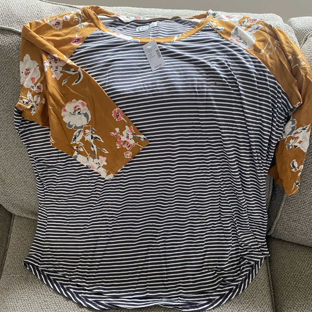 Maurices 3/4 length T-shirt. New with tags. 2x